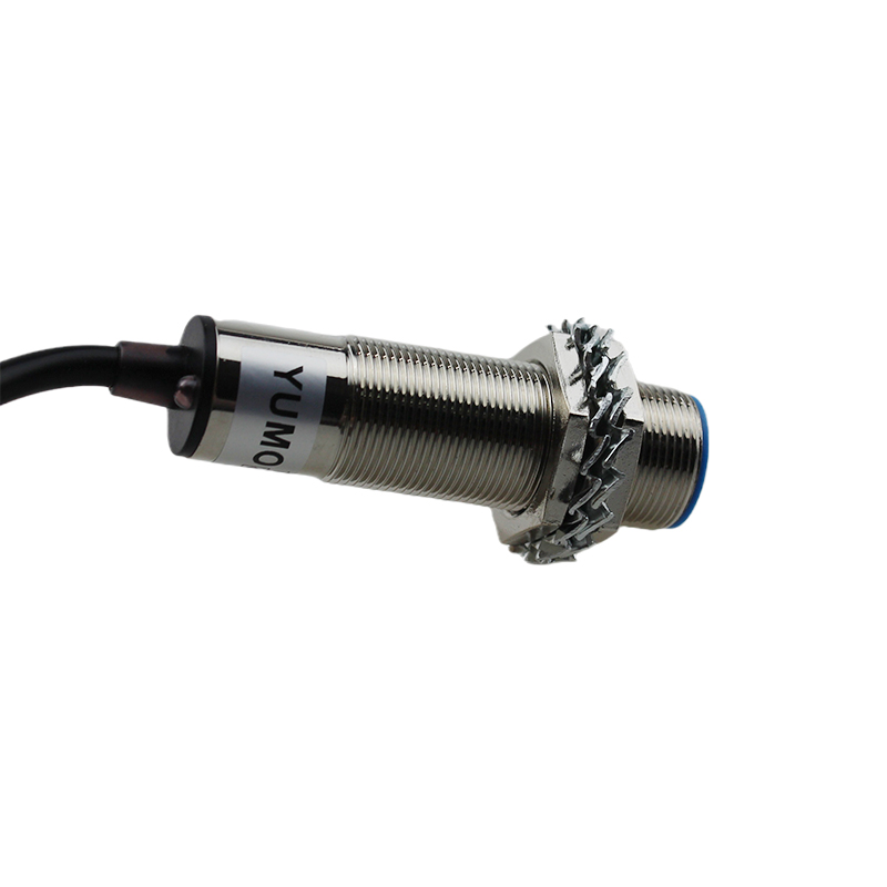 Sensore di prossimità induttivo NPN cilindrico in metallo LM18-3005NC 